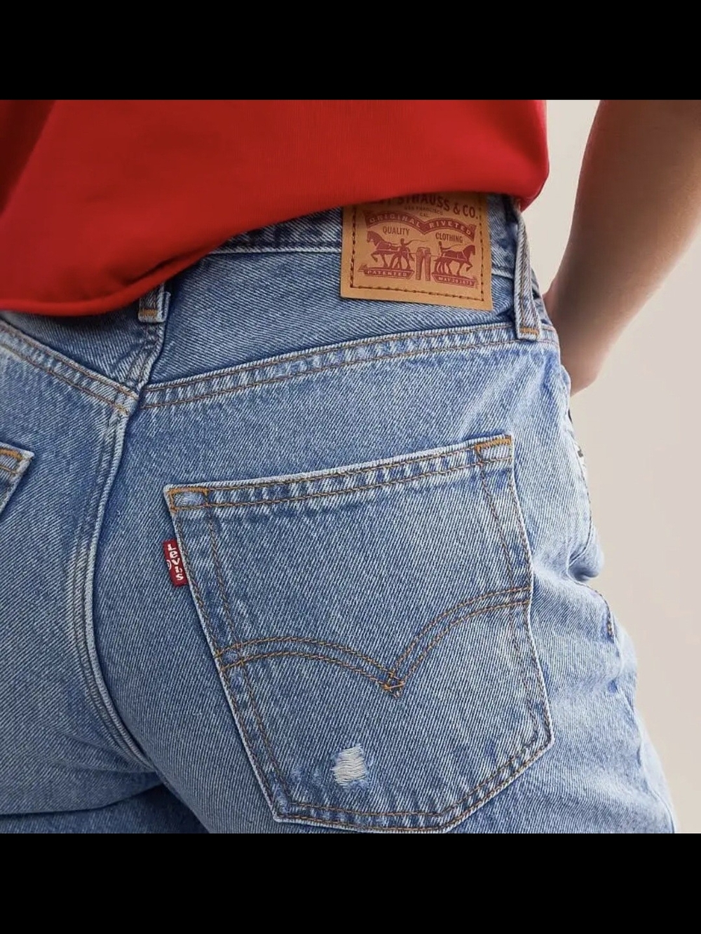 94' Baggy Levi's Women's Light Blue High-Rise Straight Jeans